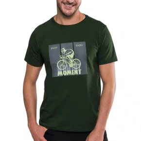 Camiseta Marcio May Enjoy Every Moment Verde Camiseta Marcio May Enjoy Every Moment Verde