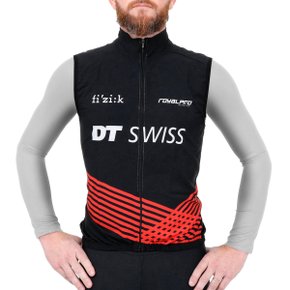 Colete de Ciclismo Corta Vento Marcio May DT Swiss Fizik Colete de Ciclismo Corta Vento Marcio May DT Swiss Fizik