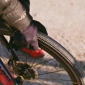 Pneu de Bicicleta Hutchinson Touareg Gravel 700x50 Tubeless - Bike
