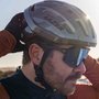 Capacete de Ciclismo Lazer Tempo KinetiCore Titanium