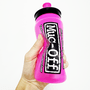 Garrafa de Ciclismo Muc-Off Hydrate Fly 550ml Rosa